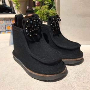 Winter /Fall Felt Shoes, hand made, Size 35